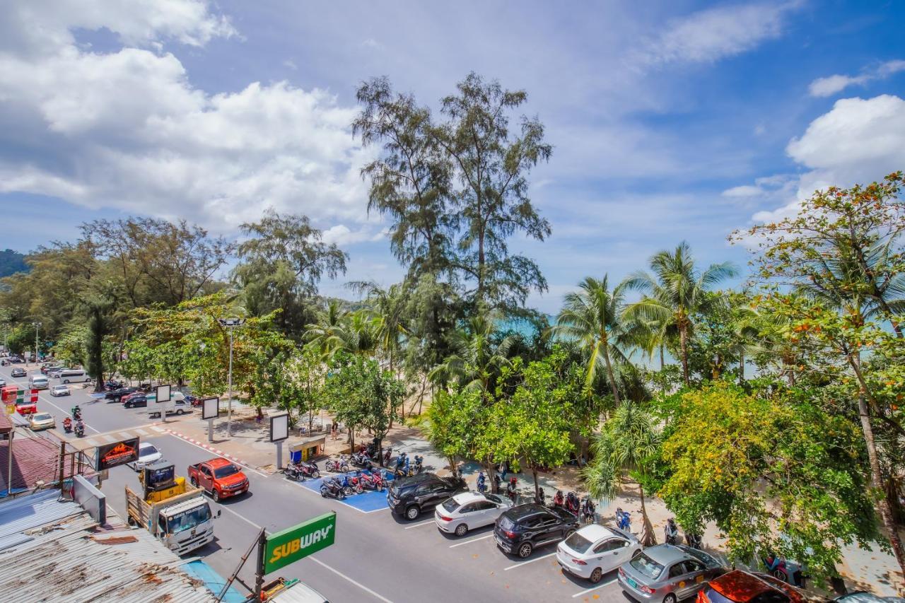 Time Out Hotel Patong Luaran gambar