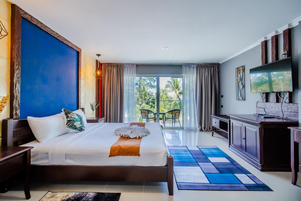Time Out Hotel Patong Luaran gambar